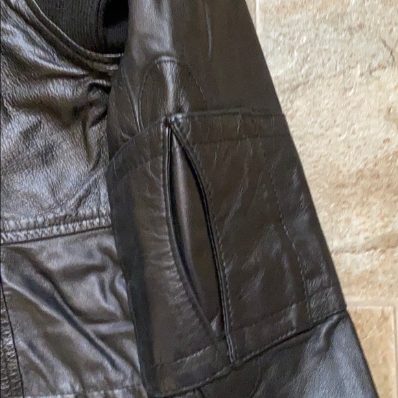 Leather jacket - Picture 6 of 6